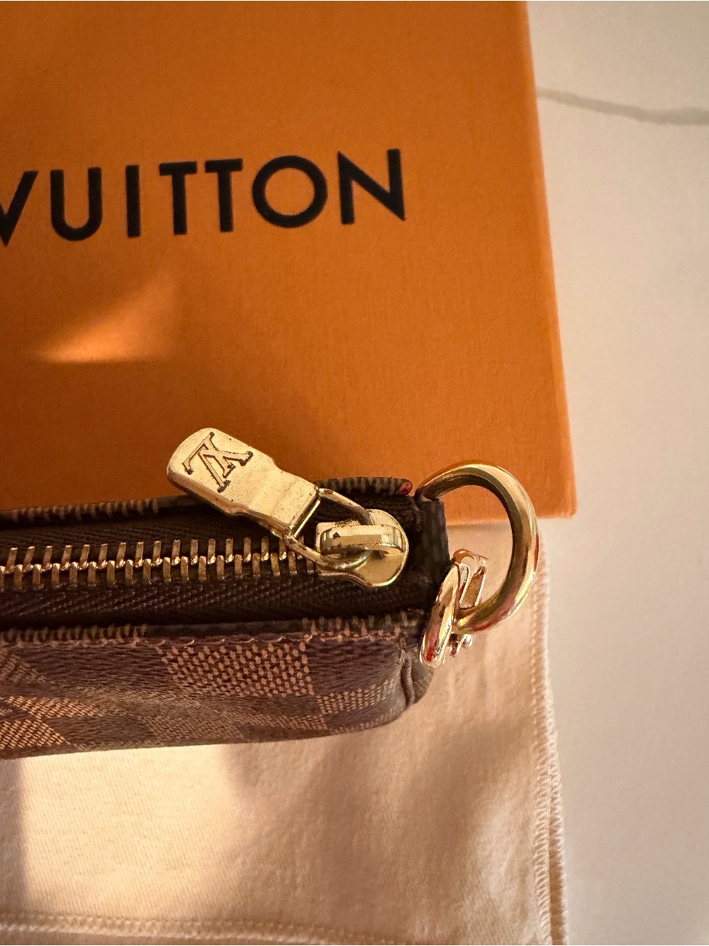 Louis Vuitton Mini Poschette Accessoires in Damier Ebene - Picture 6 of 16
